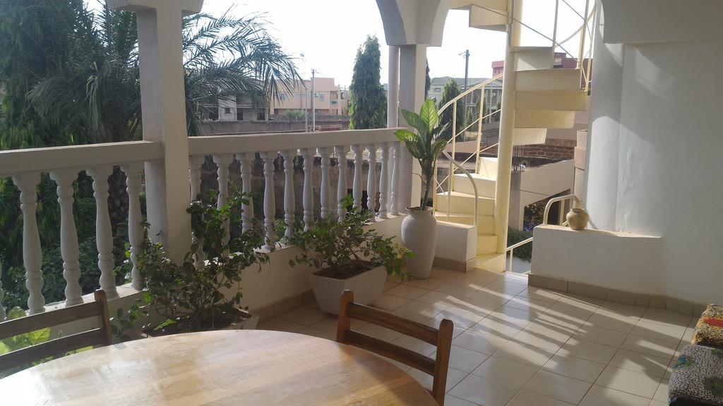 Residence Diane Wagadugu Zewnętrze zdjęcie